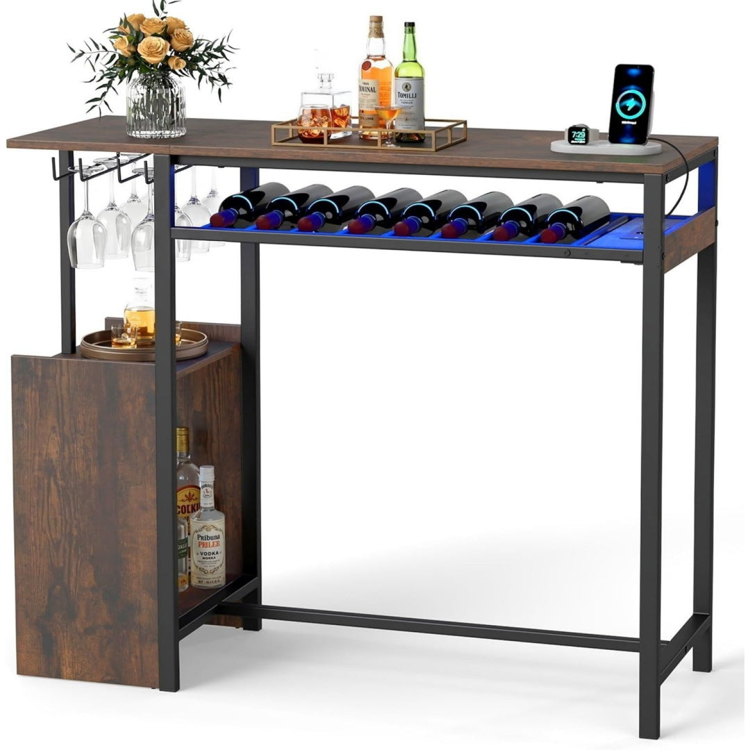 Arredo contemporaneo tavoli da bar illuminato oro